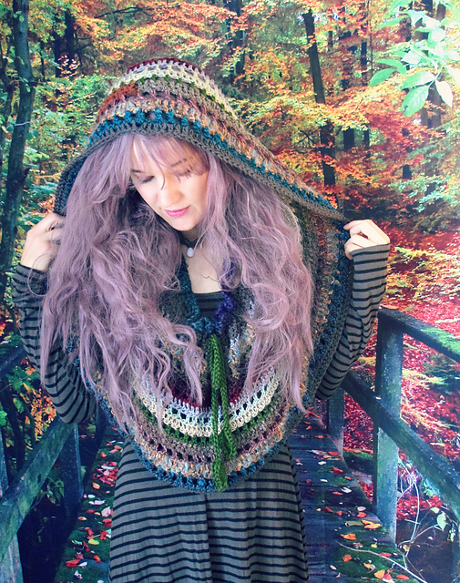 Rhiannon Hooded Cowl