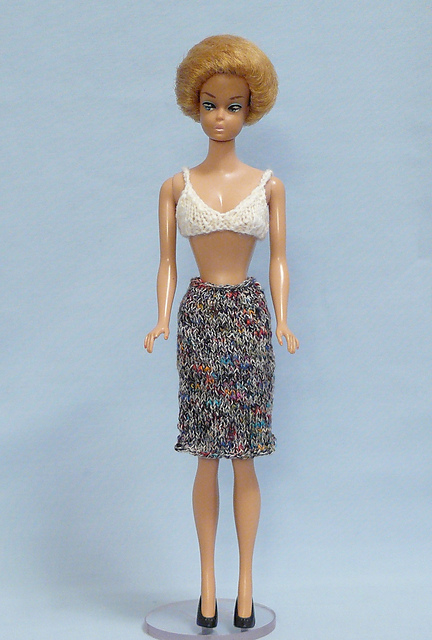 Shirley - 4 Needle Slim Skirt