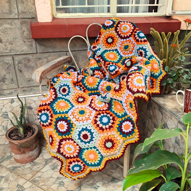 Ravelry: Flowers in Bloom Blanket pattern by Morine's Shop