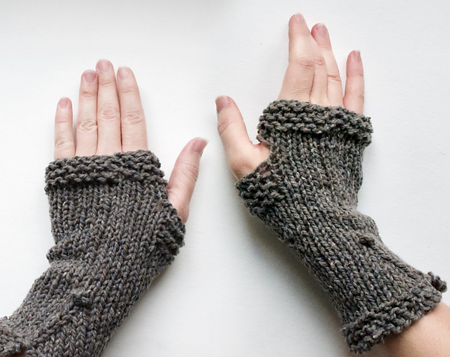 Farm Girl Fingerless Mitts