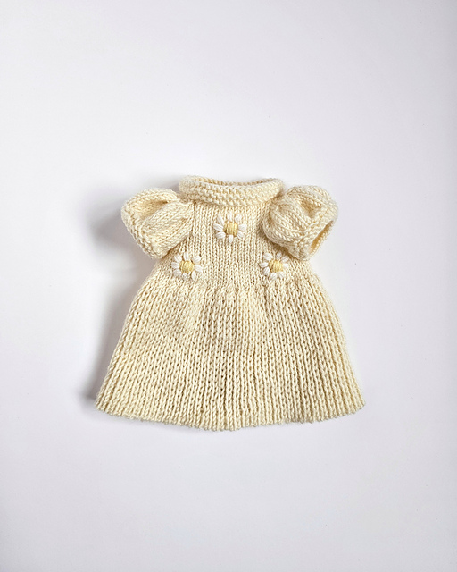 Ravelry: Daisy Dress pattern by Mou Mou Knits