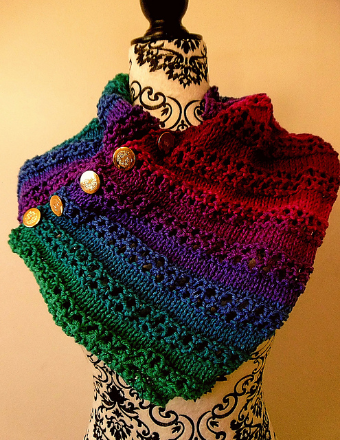 Double Eyelet Cowl