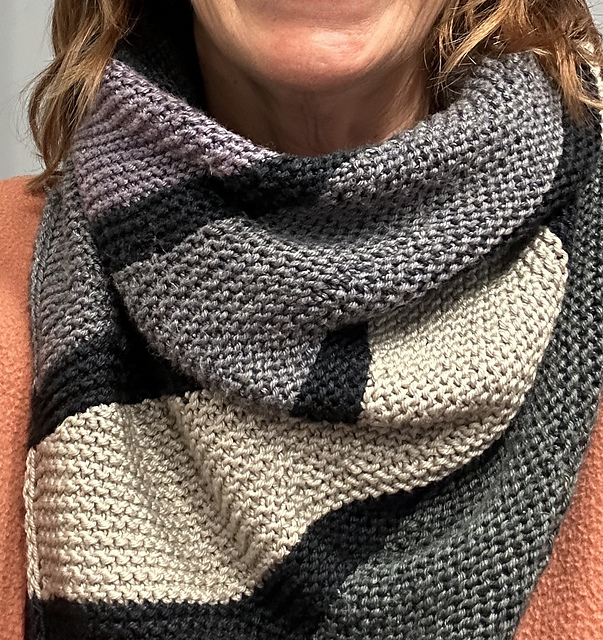 Pattern Sifting Ravelry: Shifting Northern Lights Cowl pattern by Color Me Happy Fiber ...