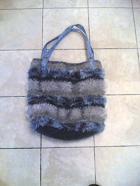 FELTED KNITTING TOTE BAG