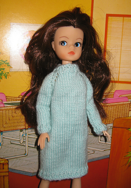 Raglan Dress in Stocking Stitch
