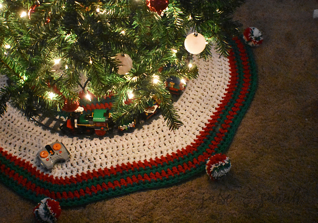 3/4 Tree Skirt