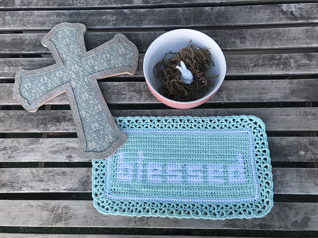 "blessed" Centerpiece
