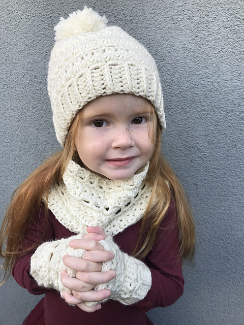 Highclere Cowl & Scarf