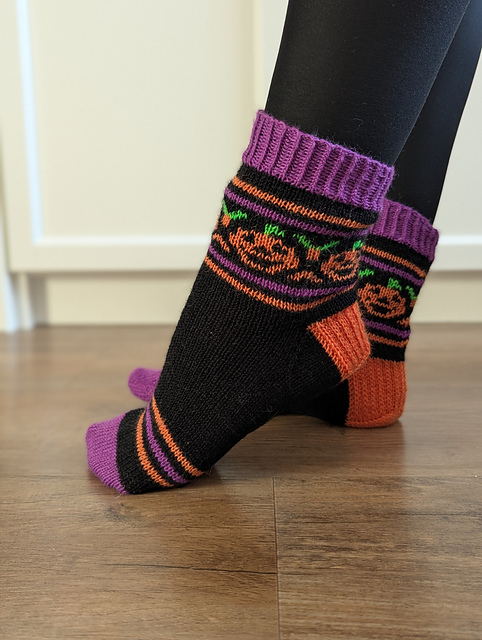 Pumpkin Smile Socks