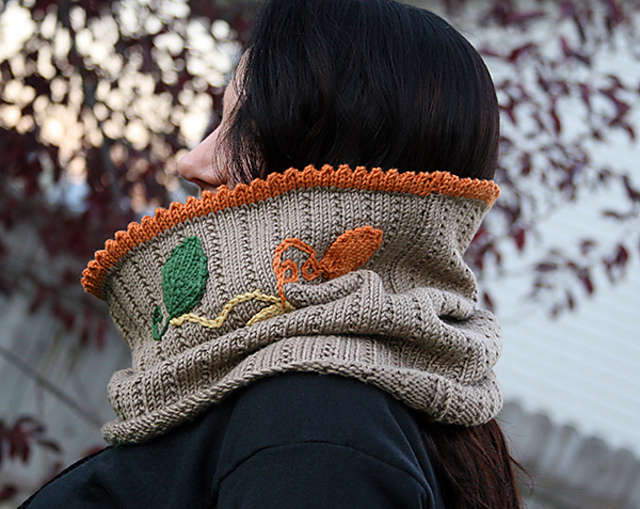 Swirling Leaves Cowl