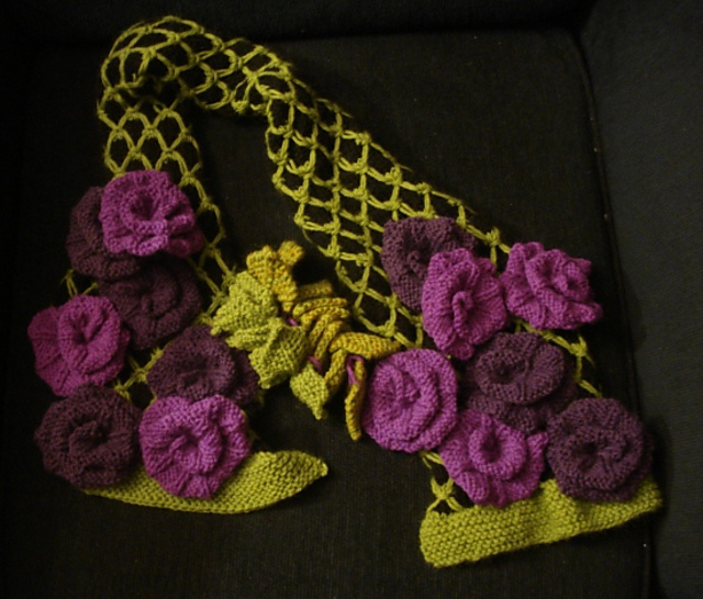 Spanish Rose Trellis Scarf