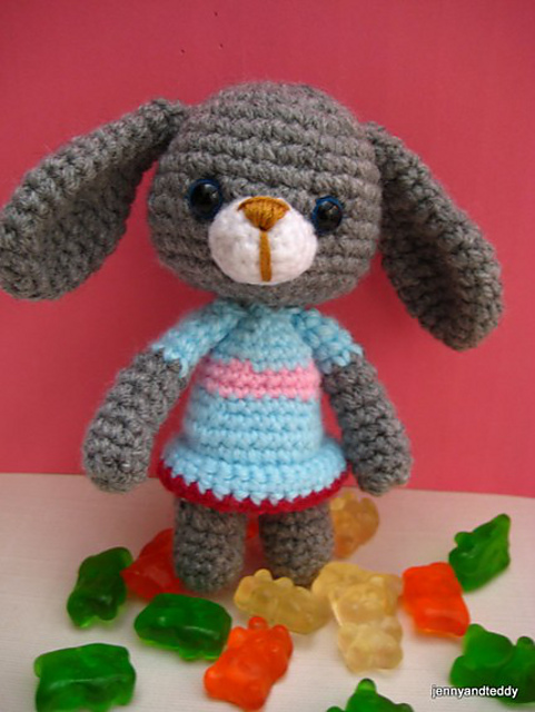 Bunny rabbit amigurumi