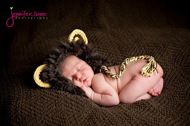 little  lion hat