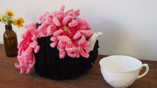 Gerbera Tea Cosy