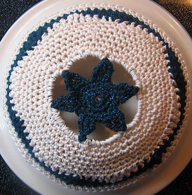 Keeping Kippah (Yarmulke) Star of David Version