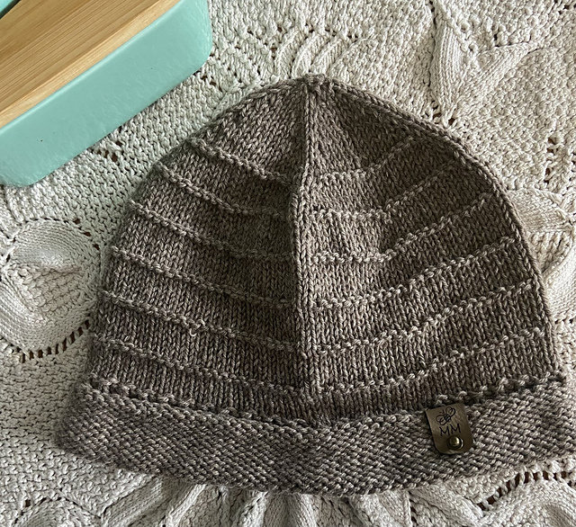 Angus Trail Reversible Beanie