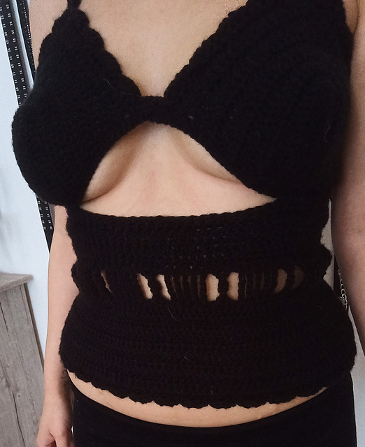 Cutout Top