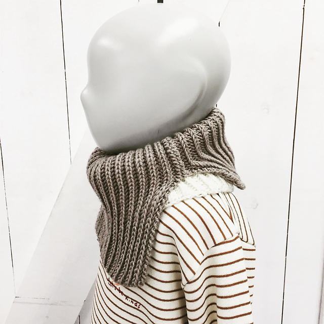 RIVER collar