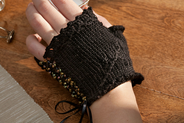 Agatha Glovelets