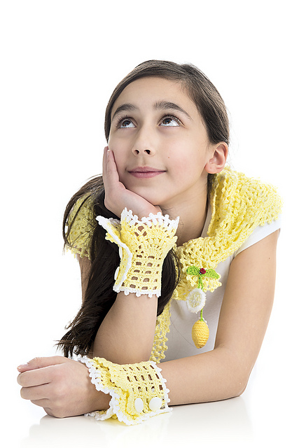 Lemon Meringue Shawl & Lemon Pin