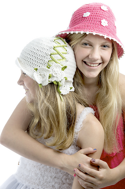 Bouquet de Fleurs Hats with Detachable Flowers