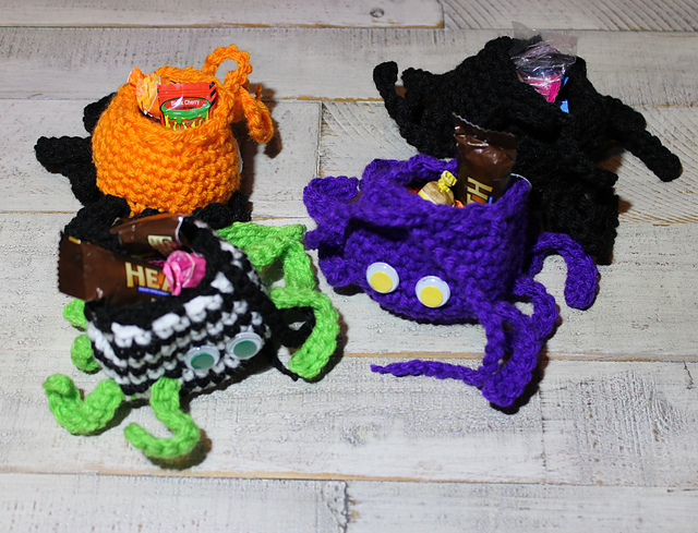 Ravelry: Spider Trick or Treat Bag pattern by Lisa Ferrel