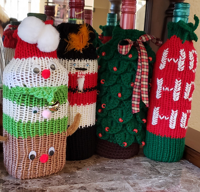Christmas Totem Pole Wine Bag