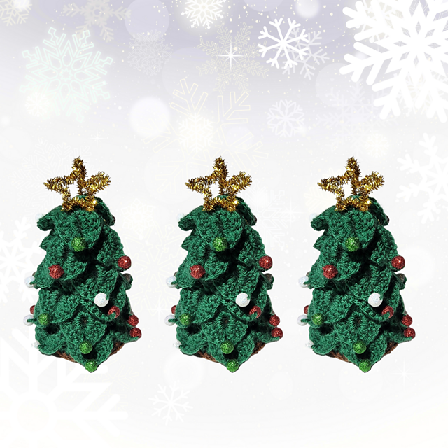 Ravelry: Christmas Tree Ornament pattern by Lisa Ferrel