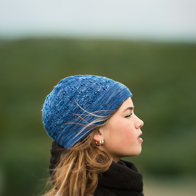 Shoots Beanie 8ply/DK