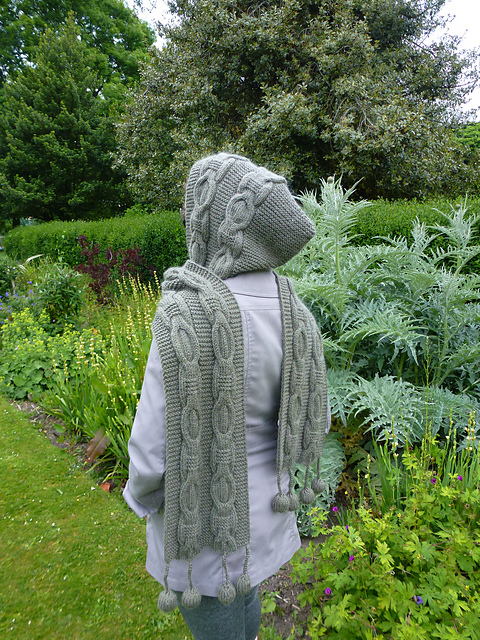 Hooded scarf
