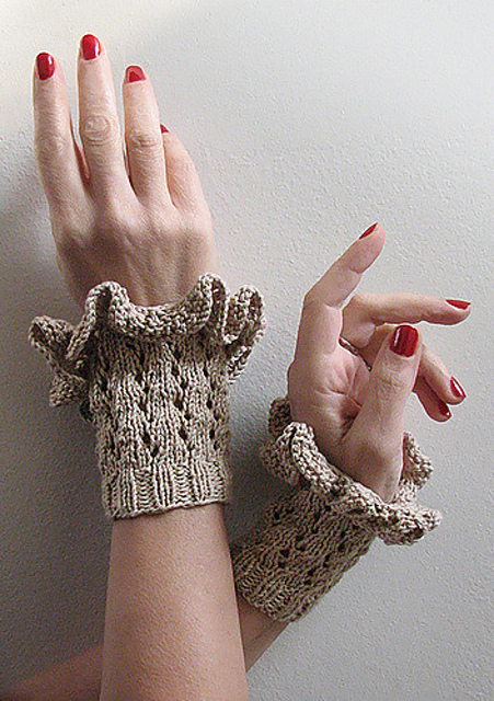 Magic Loop Lacy Wristlets