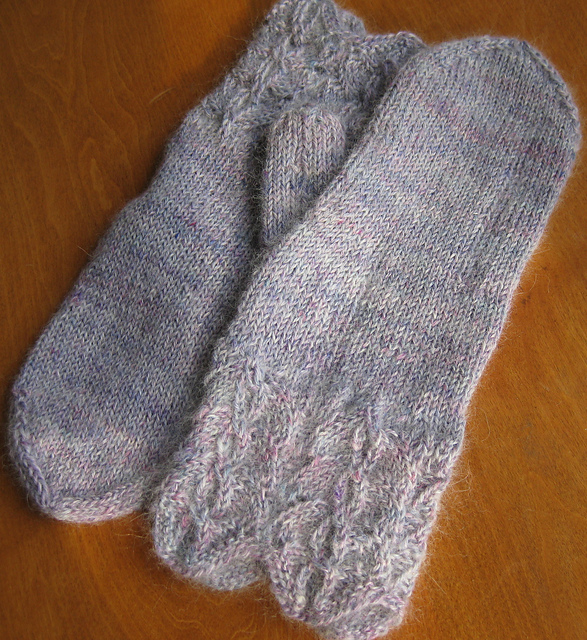 Lace-Cuff Mohair Mittens