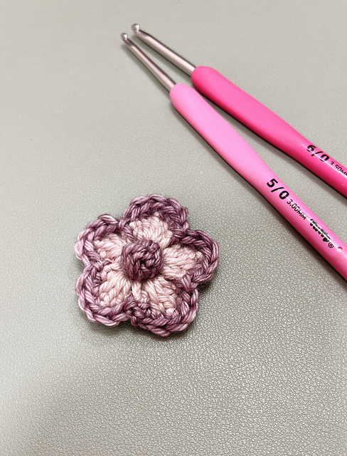 Melody flower clip