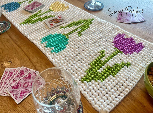 Spring Tulips Table Runner