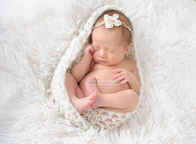 Triangle Twist Newborn Bowl