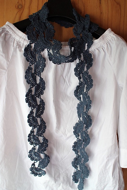 #18 Bobble stitch narrow scarf