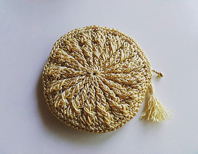 B. Circle Pouch