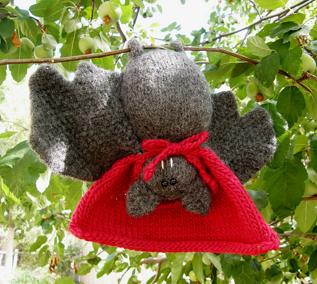 Ravelry: Batty the Vampire Bat pattern by Leslie Petrovski
