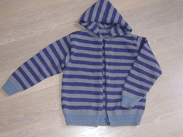 034-T9-579 Blouson à capuche no. 9