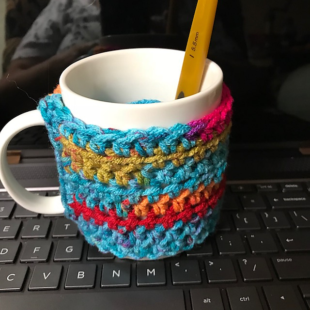 Slotted Mug Hug