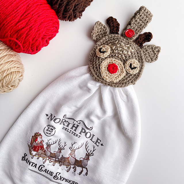 Reindeer Towel Topper