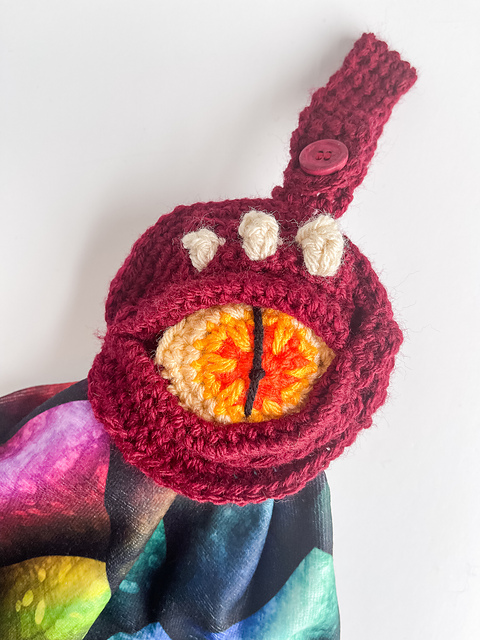Dragon Eye Towel Topper