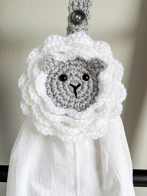 Lamb Towel Holder