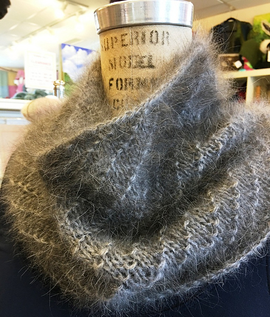 Absolu Luxurious Cowl