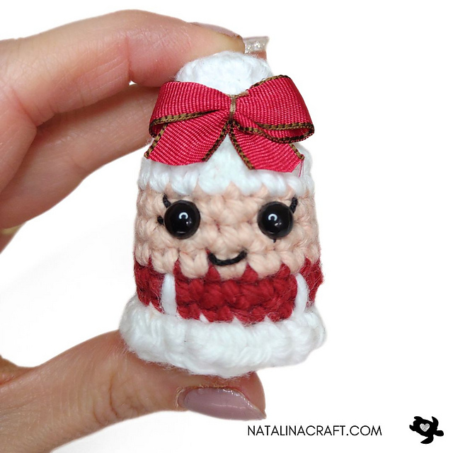 Mrs Claus amigurumi