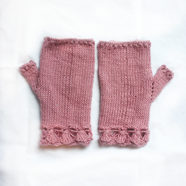 Hyacinth Mittens