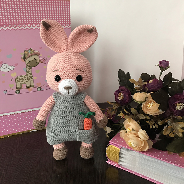 Ravelry cute Bunny in overalls pattern by Nadegda Zatenackaya
