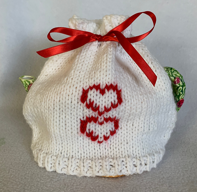 Twin Hearts Tea Cozy