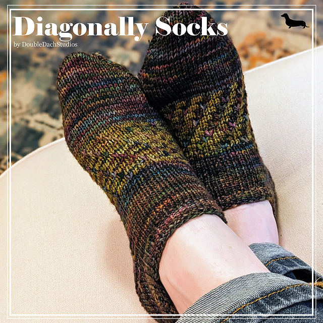 Diagonally Shortie Socks