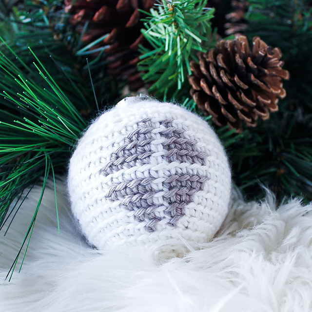 Crossed Diamond Bauble